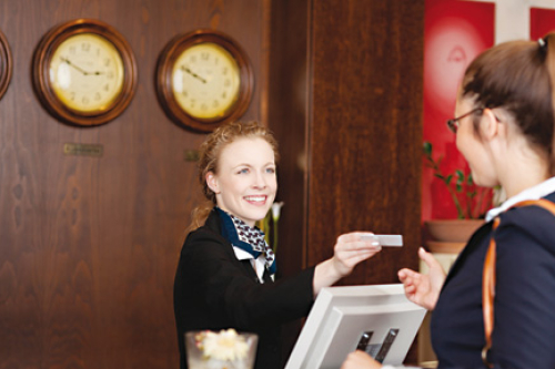 Hotelfachmann/-frau (m/w/d) Hotelfachmann/-frau (m/w/d)