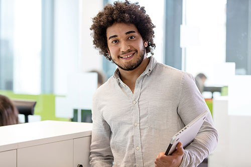 Studienintegrierende Ausbildung Industriekaufmann & Bachelor BWL(m/w/d) Studienintegrierende Ausbildung Industriekaufmann & Bachelor BWL(m/w/d)